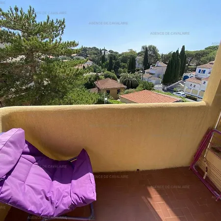 Avec Balcon, Proche Commerces Et Plages *
