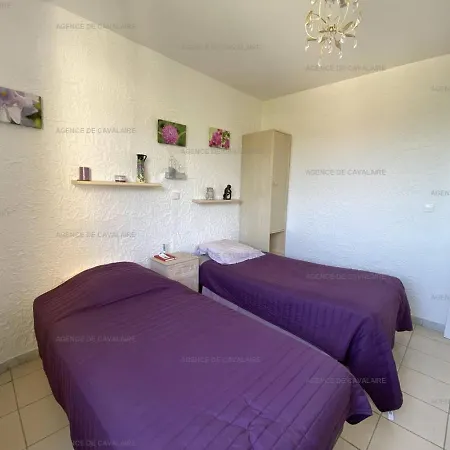 Avec Balcon, Proche Commerces Et Plages - Fr-1-100-309 Cavalaire-sur-Mer