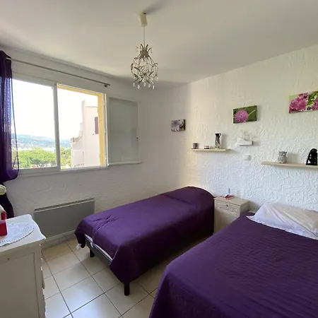 Apartment Avec Balcon, Proche Commerces Et Plages