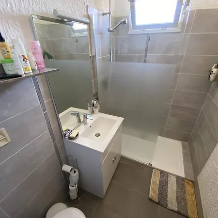 Avec Balcon, Proche Commerces Et Plages Apartment Cavalaire-sur-Mer